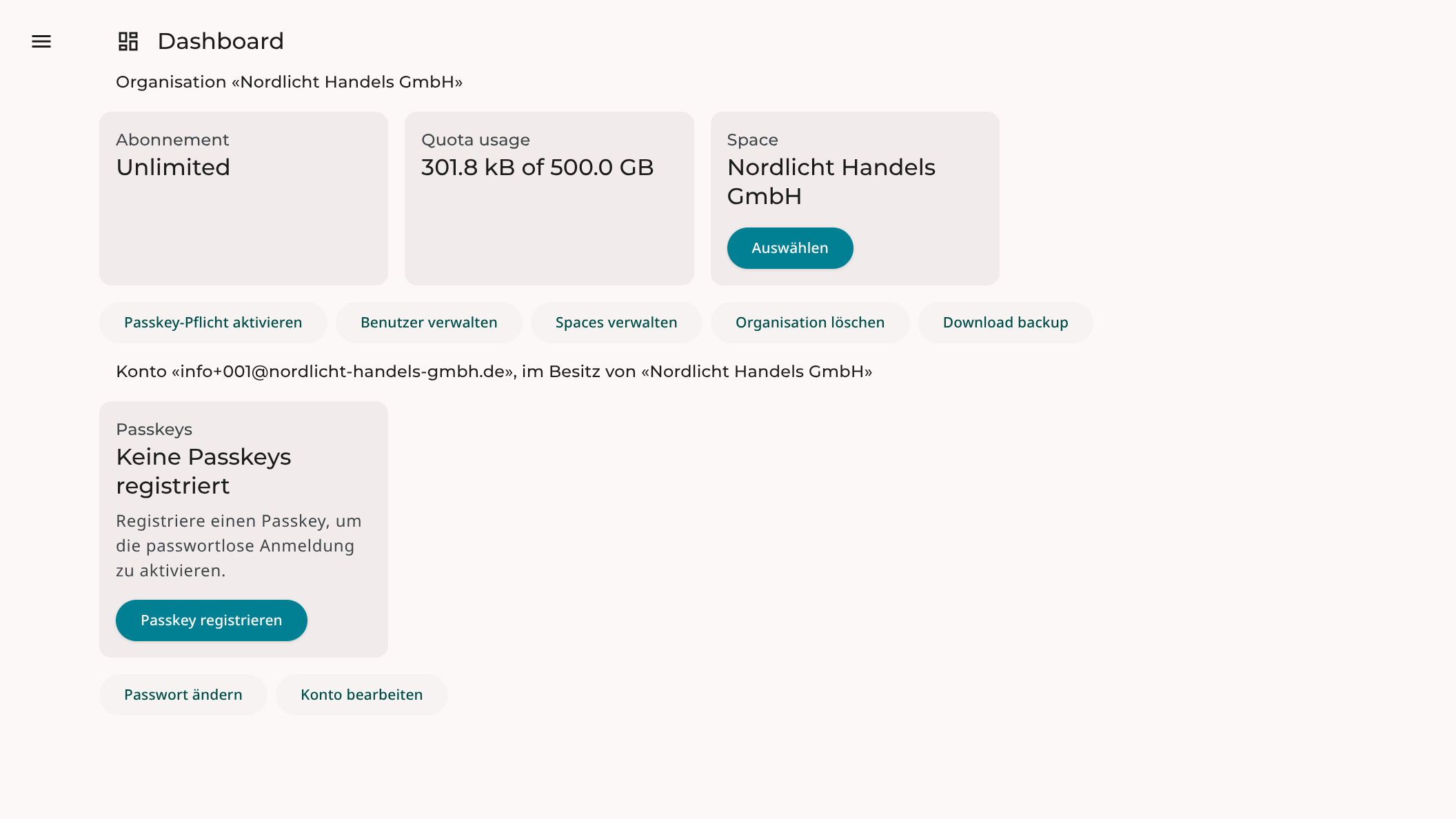 Screenshots von SimpleDMS auf einem grossen Tablet